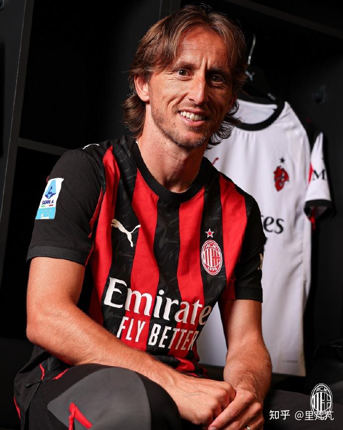 足球欧冠历史纪录被打破，网友：见证传奇