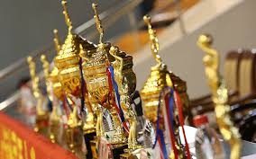 T1破除MSI魔咒，横扫BLG，Faker成为首位国际赛200胜场选手